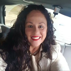 Meet your Posher, Leticia